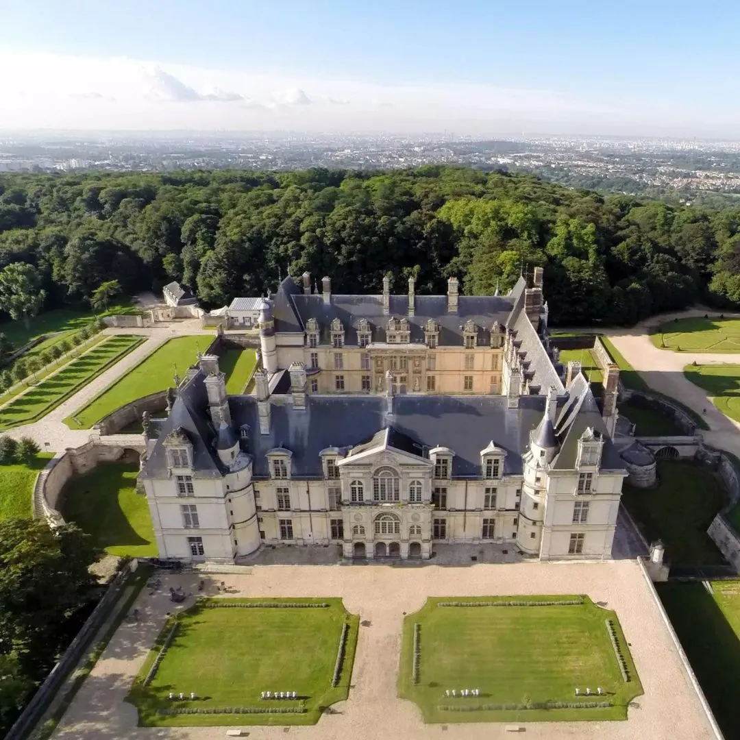 Château d'Ecouen carré