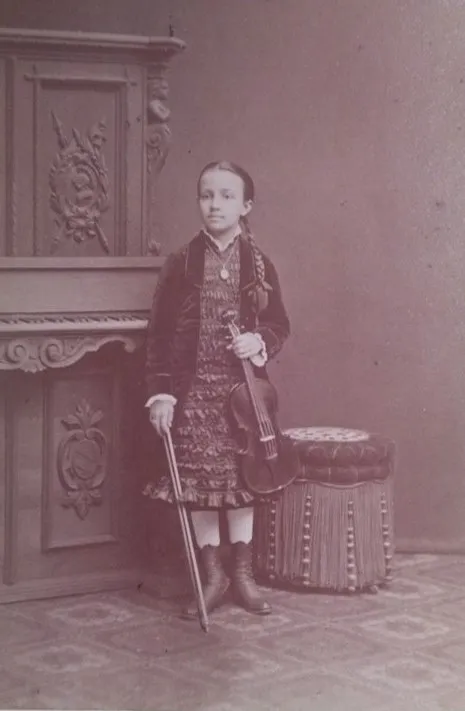 Juliette Folville enfant